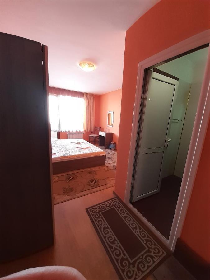 Gelov Hotel Berkovitsa Ngoại thất bức ảnh